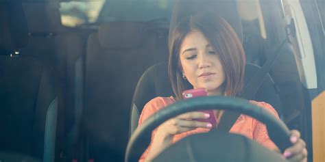 More People Are Texting And Driving Heres Why We Should Be Scared Huffpost