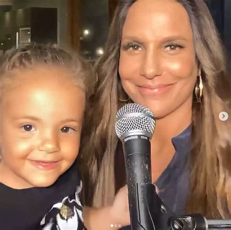 ivete sangalo mostra rosto de uma das filhas e surpreende é sua cópia