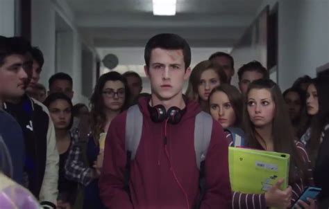 netflix 13 reasons why controversy tv series criticized for glamorizing teen suicide