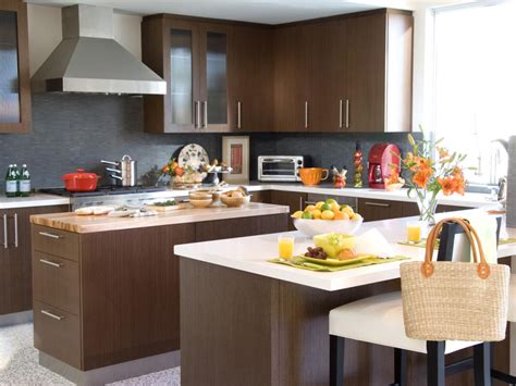 Whether you rent or you own a property that needs some tlc in the kitchen, you'll be sure to brighten up your home and your life. Applying Creative Cheap Kitchen Updates ideas for the New ...