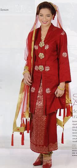 Pakaian Tradisional Melayu Perempuan Baju Kurung Cekak Musang Bajuku