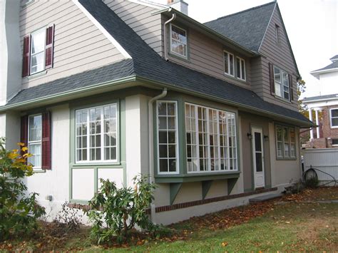 This article provides an overview of colonial times manufacturing and industries providing facts and information at a glance in respect of Modern Colonial House Colors - Historic House Colors