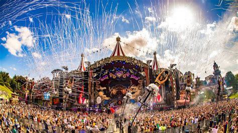 Download a collection list of songs from ngelela 2020 easily, free as much as you like, and enjoy! HISTORIA TOMORROWLAND timeline | Timetoast timelines