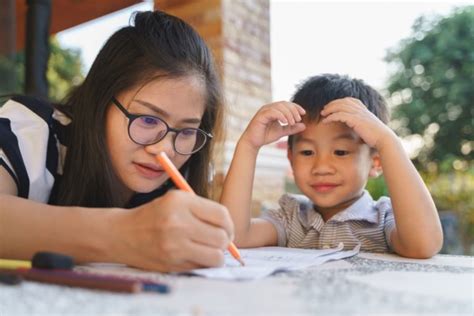 12 Ways Parents And Teachers Can Encourage Early Literacy And Language