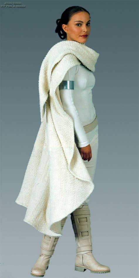 Pamde Amidalas White Battle Costume With Cloak From The Sw Episode Ii