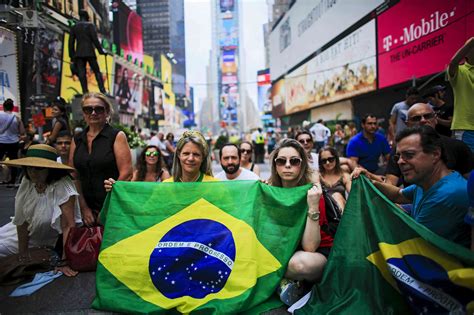 En Images Les Manifestations Contre Dilma Rousseff Au Br Sil