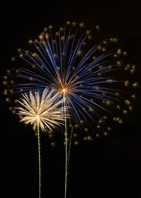 Fireworks Sparks Night Sky Hd Phone Wallpaper Peakpx