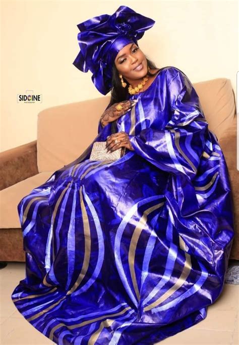 Model De Bazin Malien 2019 Femme Dimancheabamako Modèle De Robe De