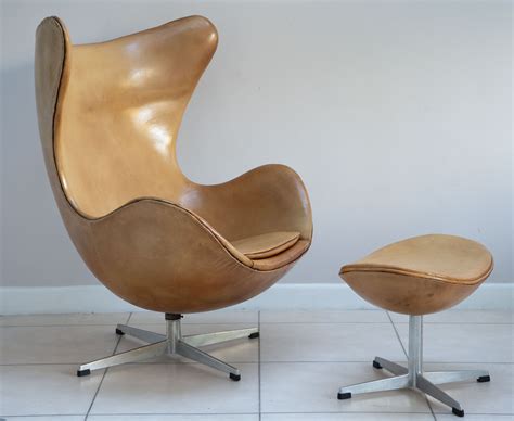 Rare Early Edition Arne Jacobsen Egg Chair By Fritz Hansen With