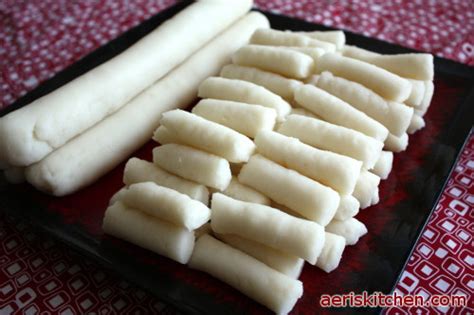 May 01, 2019 · how to make sticky rice: Sticky Rice Cakes for TteokBokkI & TteokGuk - Aeri's Kitchen