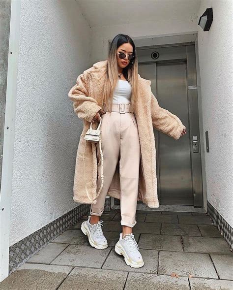 53 Best Streetwear Outfits For Men And Women 2024 Guide