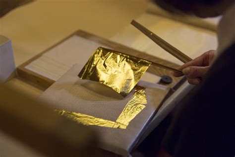Kanazawa Haku Gold Leaf Production Craftsmanship Inheritance Program
