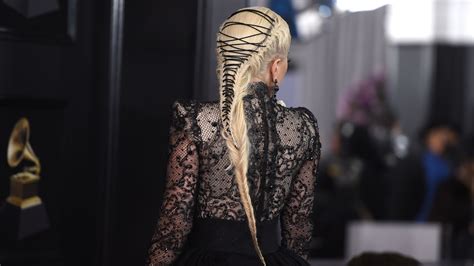 Dieser Mann Stylt Die Crazy Frisuren Von Lady Gaga Vogue Germany