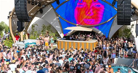 How Bottle Service At Ayu Dayclub Las Vegas Works 2023 Guide Discotech