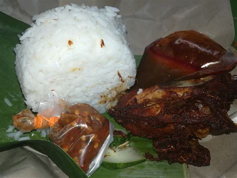 Yang menarik di sini ialah nasi bersama lauk ayam penyet berserta sambal hijau. Nasi Kukus Ayam Berempah Sedap & Murah Kat Shah Alam ...