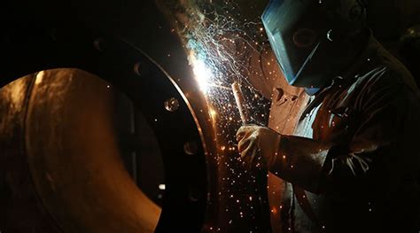 Closing The Wage Gap Women Aim For Welding And Mechanics Jobs New