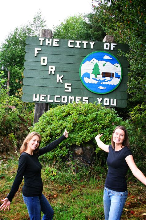 Also tell people who like to role play, for original characters ((such as teachers)) don't need to know anything about t. Forks Twilight Tour | What The Forks?!