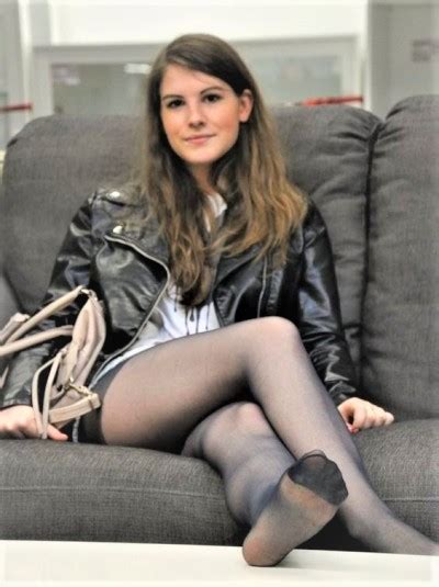 Erotische upskirt tumblr Nackte Mädchen und ihre Muschis