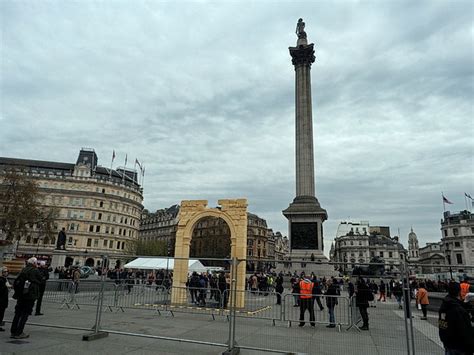 Palmyra’s Arch Of Triumph Recreated In London’s Trafalgar Square