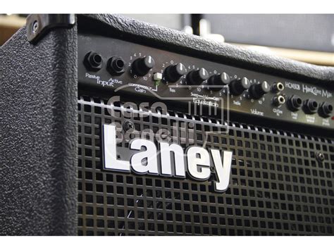 Hcm 30 Laney Amplificador Combo Para Bajo 30 Watts