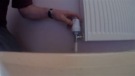How To Replace A Thermostatic Radiator Valve Youtube