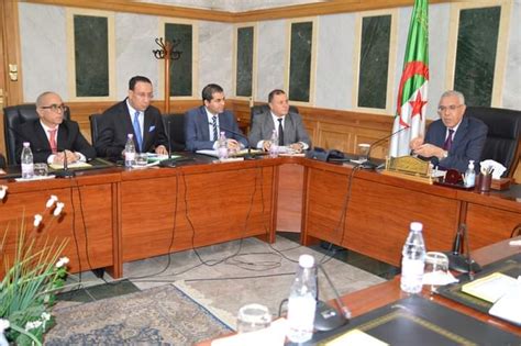 المركز العربي للقانون الدولي الإنساني on twitter وزير العدل الجزائري يشرف على تنصيب الأعضاء