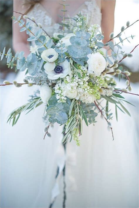 Getting married in the winter doesn't mean forgoing the flowers! Icy Blue Winter Wedding Inspiration | Wedding flowers ...