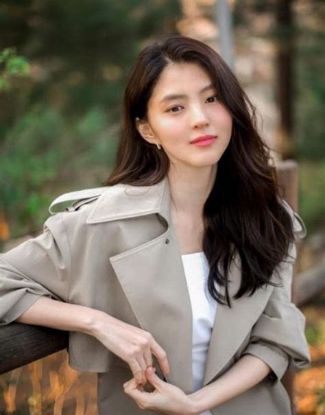 Netizens Feel Sympathy As Actress Han So Hee Apologizes For Her Mother