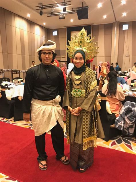 Tema Pakaian Melayu Klasik Estetika Baju Melayu Klasik Yang Anda Perlu Tahu Omar Ali Hai Mammat