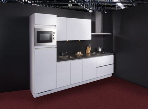 Named after the popular eatery the spanish kitchen, wherein a hispanic was found having coitus on a table during lunch break in mid '08. Kitchenette / Pantry Keuken - 8 Dingen Om Aan Te Denken ...