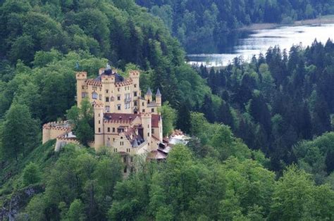 10 Beautiful Castles From Around The World By Shelby Ballou
