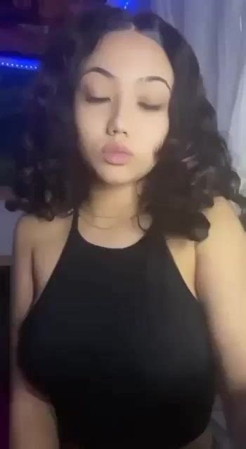 Light Skin Teen Showing Off Her Tits