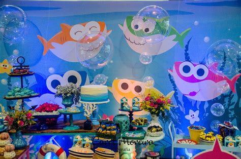 In the same video, baby shark's representation included many costumed sharks, as well as the pinkfong mascot. Carol Moreira Fotografia: Evento Divas Babies - tema Baby ...