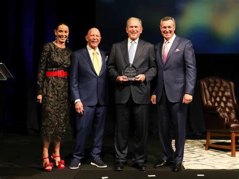 Houstonians Honor Former President George W Bush With Lbj Award
