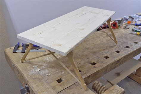 Einen höhenverstellbaren tisch selber zu bauen, ist nicht schwer und kann ihnen viel geld sparen. Tischgestell Selber Bauen Holz / Einen Modernen Tisch Selber Bauen Mission Possible : Die ...