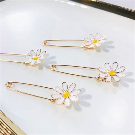 Kb2394 Preorder Korean High Quality Safety Pin Brooch Bahu