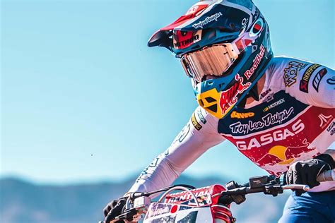 Detailed 2022 Troy Lee Designs Se5 Helmet Au