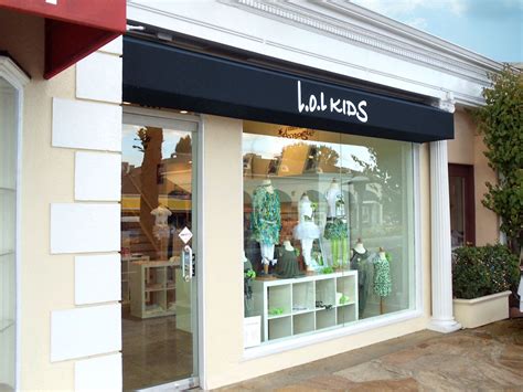 Want to capture the attention of new customers? Storefront Awnings | Superior Awning