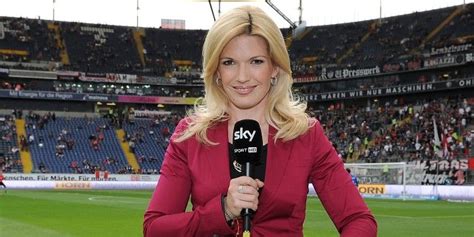 Top Ten Hottest Female Sports Newscasters In The World Sports Women
