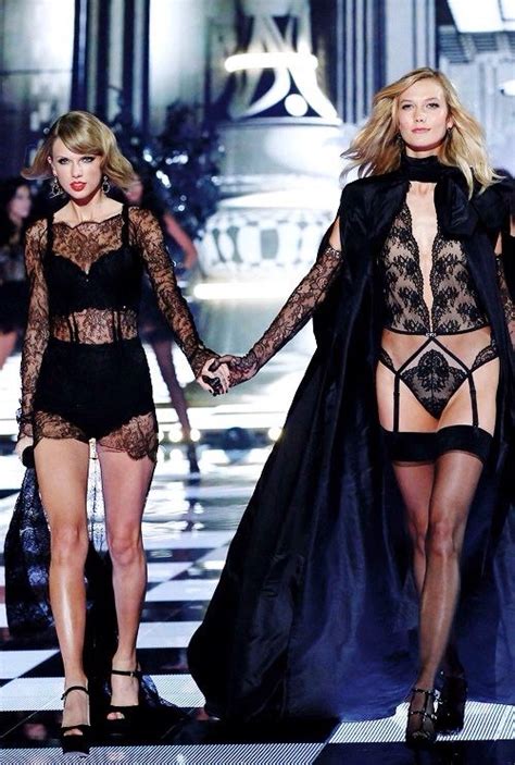 Taylor Swift And Her Bff Karlie Kloss Victoria Secret Fashion Show Karlie Kloss Taylor Swift