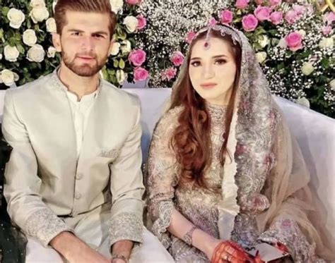 شاہین شاہ آفریدی کی اہلیہ انشا کی شادی سے پہلے جوڑے کی تصاویر اب باہر ہیں