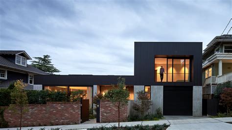 In Seattle A Modern Home That Looks Toward The Sky And The Water The