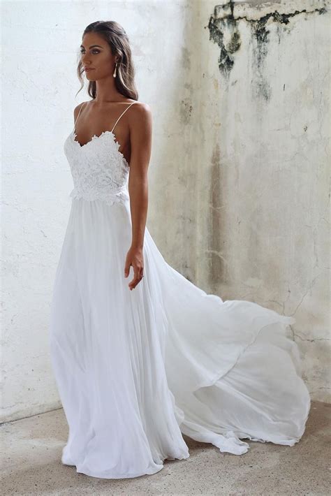 Tips On Choosing Beach Wedding Dresses For Destination Weddings The