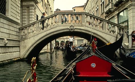 Hd Wallpaper Venice Gondola Ride Red Gondola Boat Europe Italy
