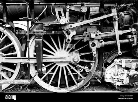 Wheels Of A Steam Locomotive Stock Photo Alamy