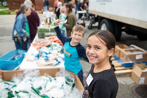 What does the mobile pantry program do for you? Helping Kids Thrive All Year Long - Feeding America West ...