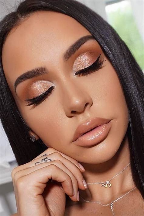 45 Top Rose Gold Makeup Ideas To Look Like A Goddess Gold Makeup