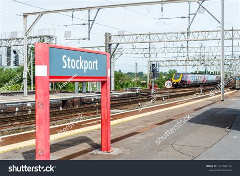 29 Stockport Railway Station Images Stock Photos And Vectors Shutterstock