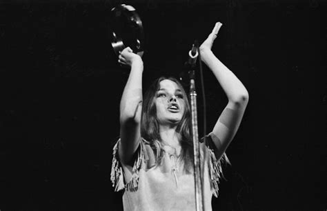 Michelle Phillips Performing With The Mamas And The Papas In Toronto