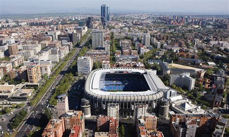 What hotels are near tienda bernabeu? Estadio Santiago Bernabeu